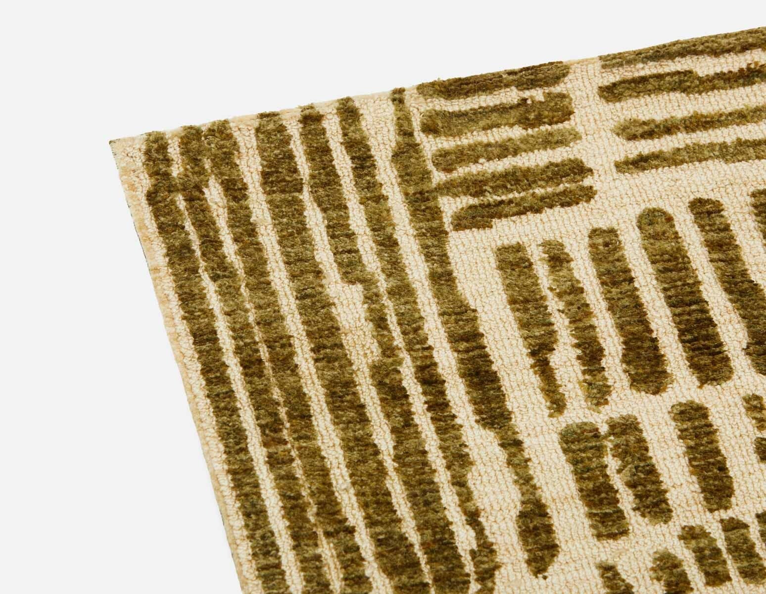 HESTIA - knitted polyester rug 8'x10' - Green