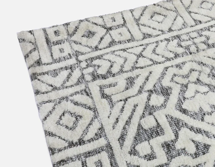 MILT knitted polyester rug 305 cm x 366 cm | Structube