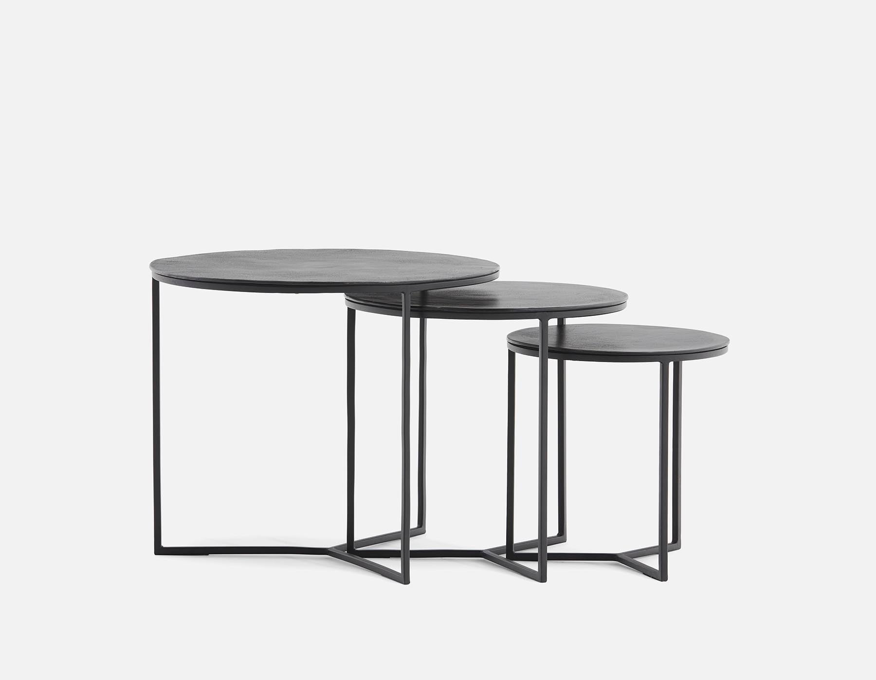 Structube nesting shop tables