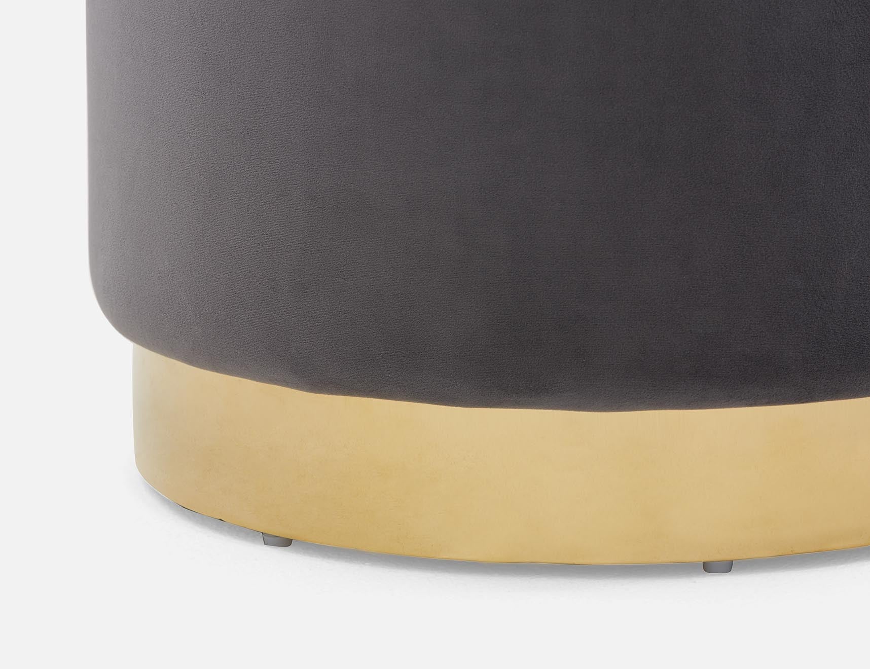 KEIRA pouf en velours undefined
