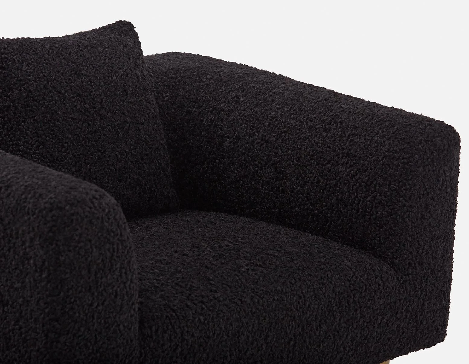 SVEN Faux shearling armchair | Structube