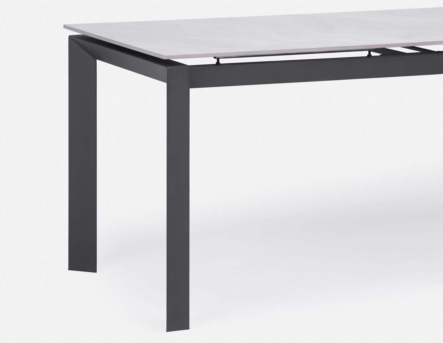 WILLIS extendable modern dining table 140 cm to 200 cm undefined