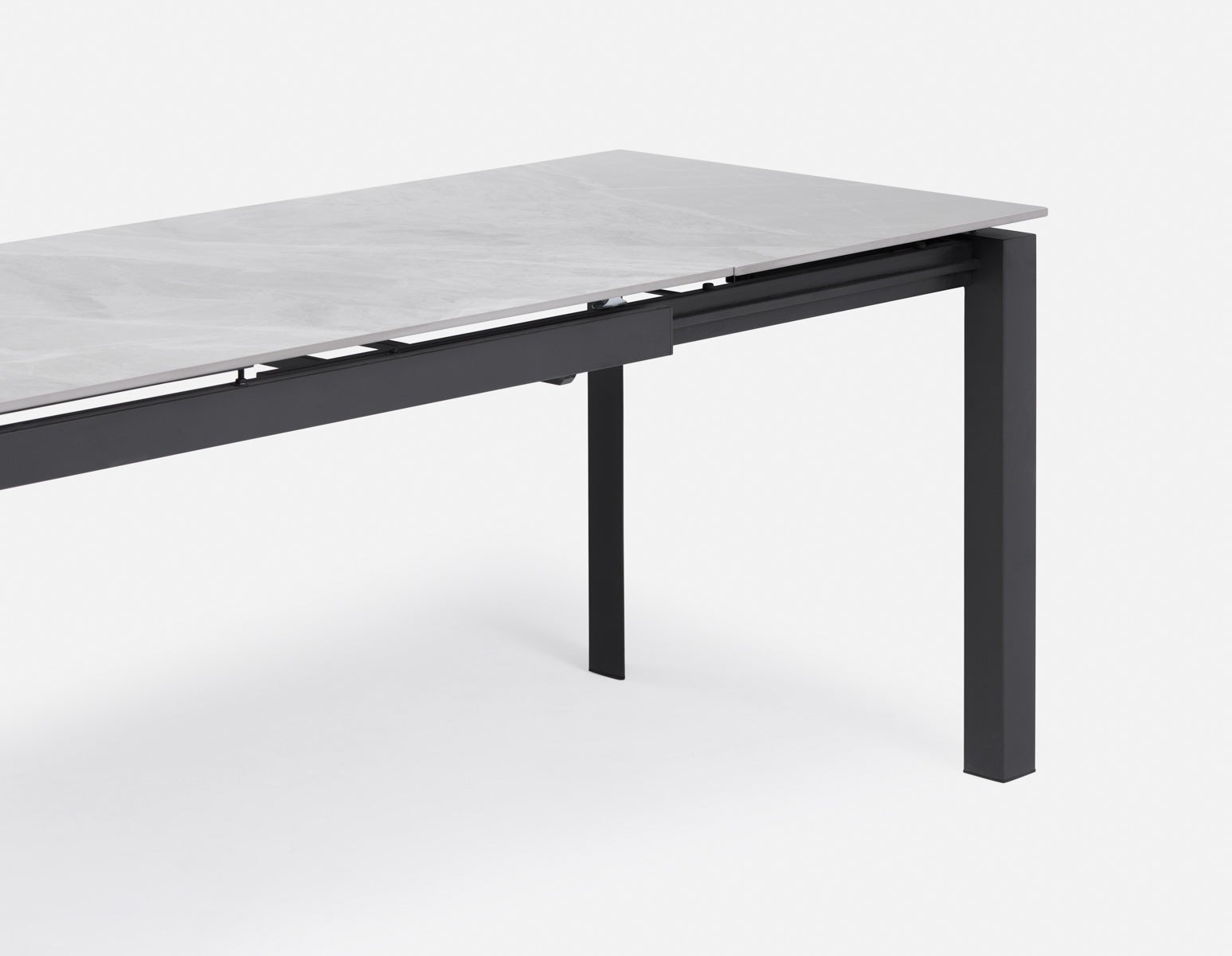 WILLIS extendable modern dining table 140 cm to 200 cm undefined