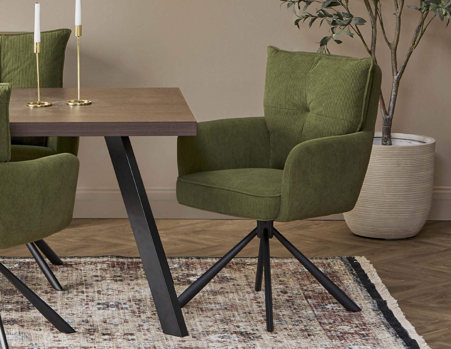 RICHARD swivel dining armchair undefined